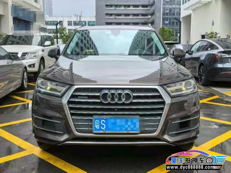 16年奥迪Q7轿车抵押车出售