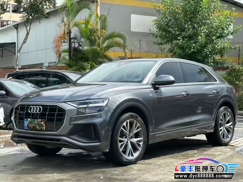 21年奥迪Q8轿车抵押车出售