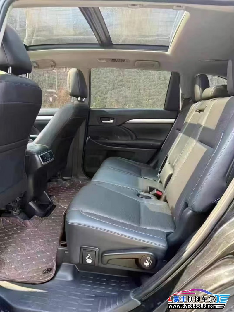 20年丰田汉兰达轿车抵押车出售