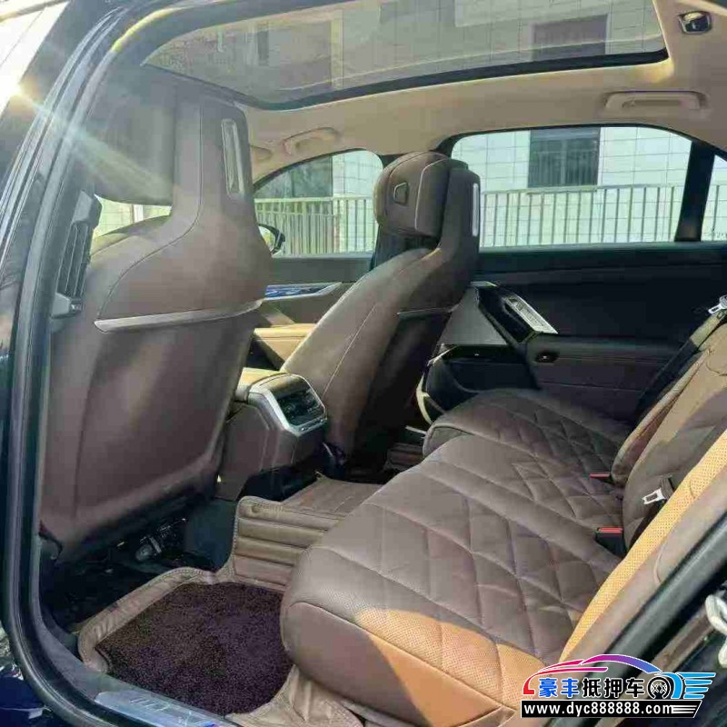 23年宝马7系轿车抵押车出售