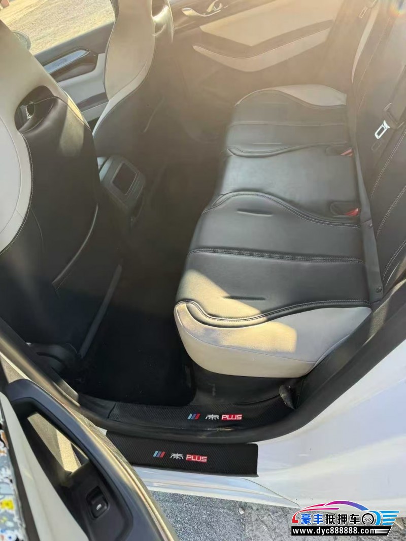 23年比亚迪秦轿车抵押车出售