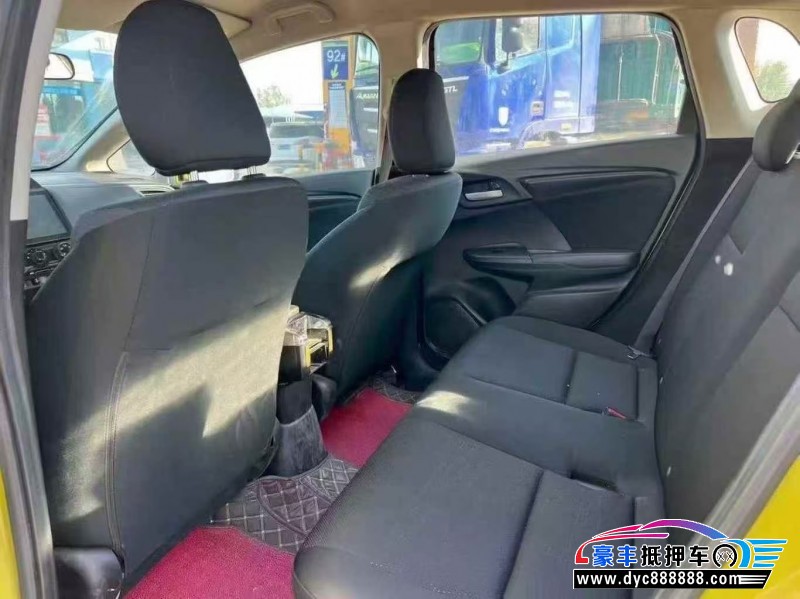 16年本田飞度轿车抵押车出售