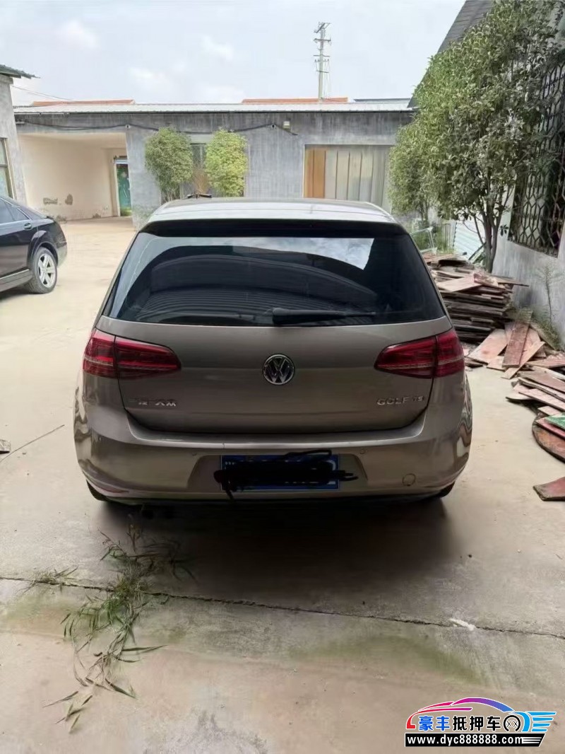 15年大众高尔夫轿车抵押车出售