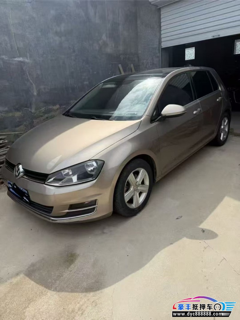15年大众高尔夫轿车抵押车出售