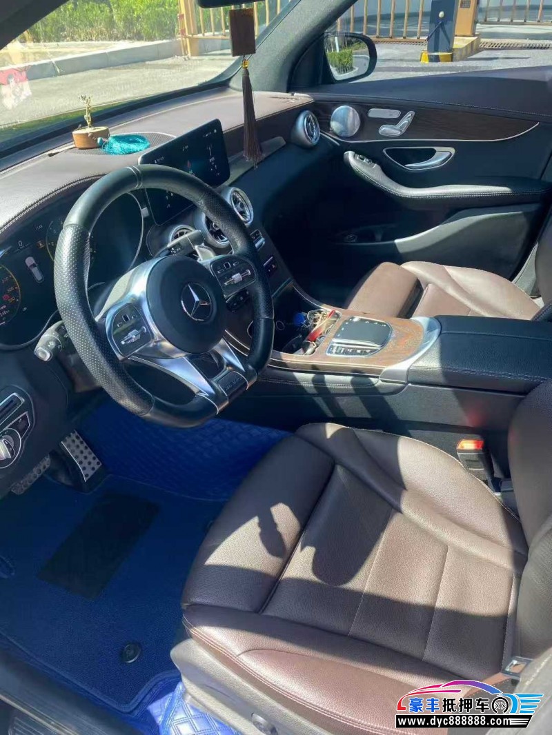 21年奔驰GLC轿车抵押车出售