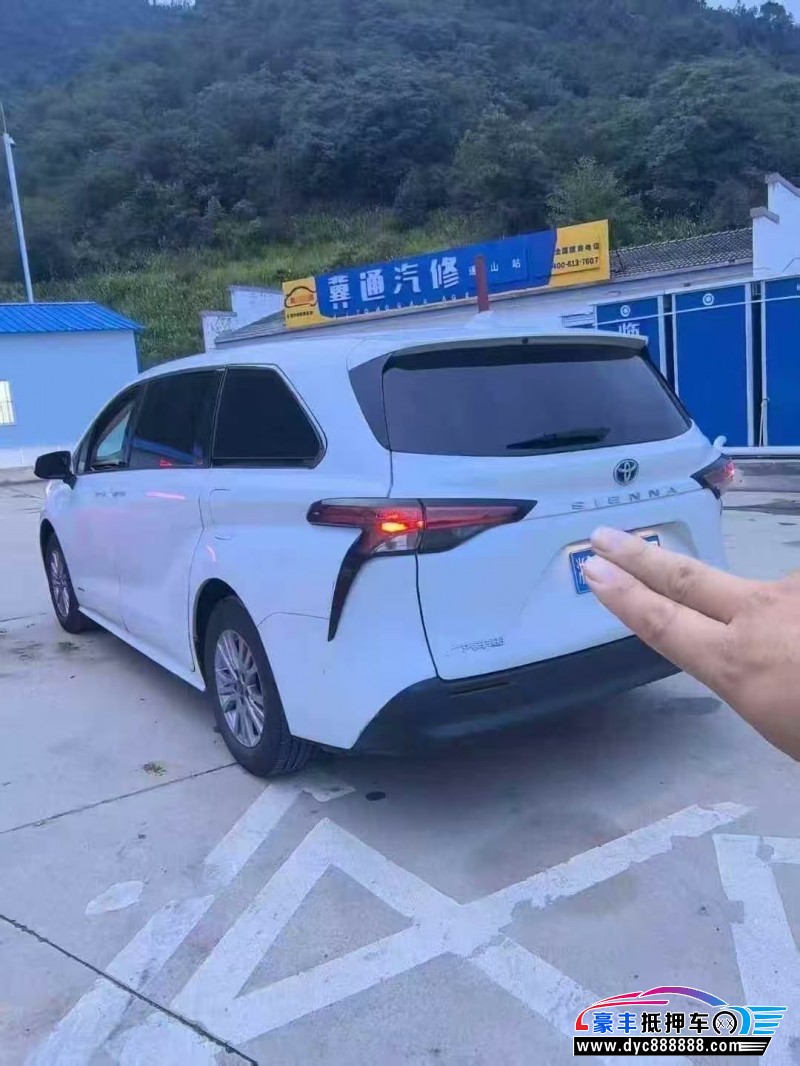 23年丰田塞纳轿车抵押车出售