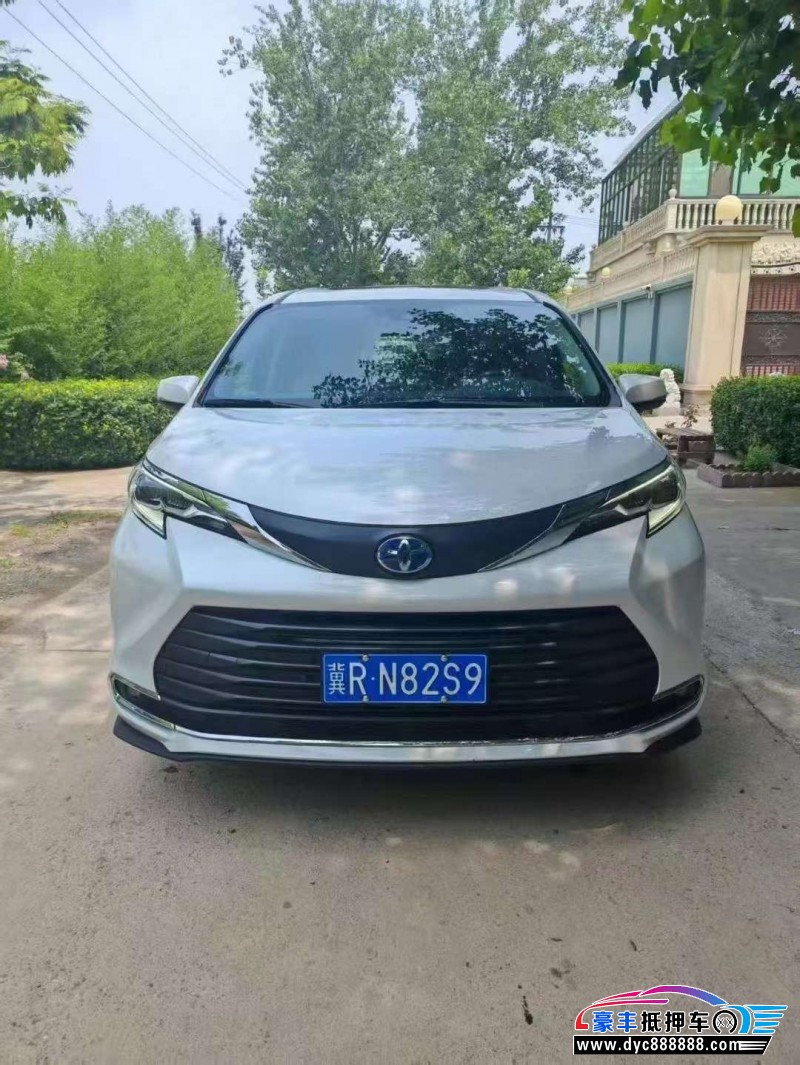 23年丰田塞纳轿车抵押车出售