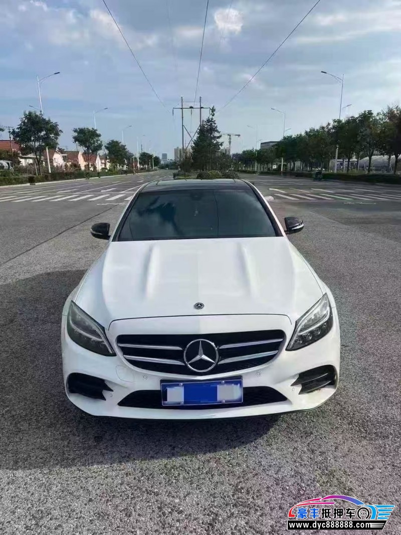 19年奔驰C轿车抵押车出售