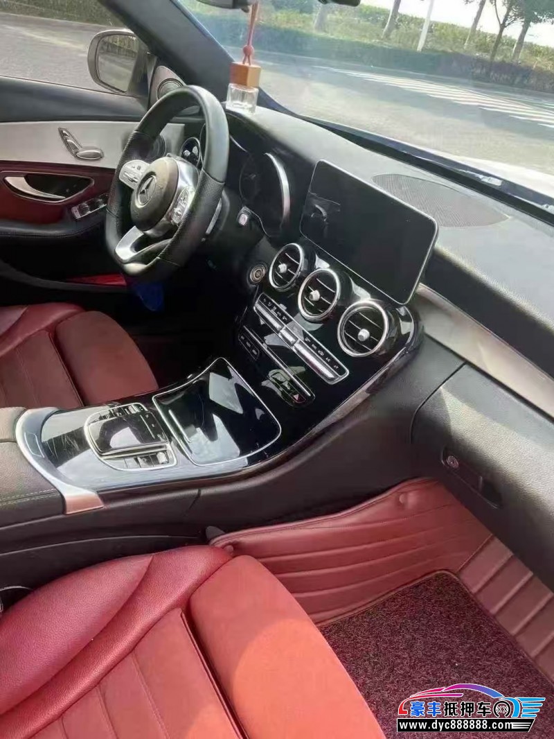 19年奔驰C轿车抵押车出售