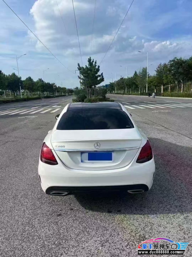19年奔驰C轿车抵押车出售