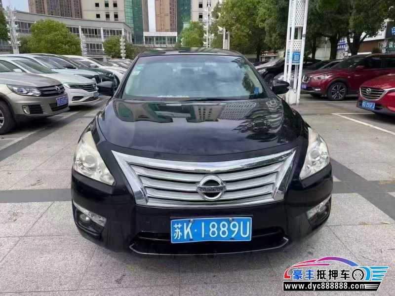 15年日产天籁轿车抵押车出售