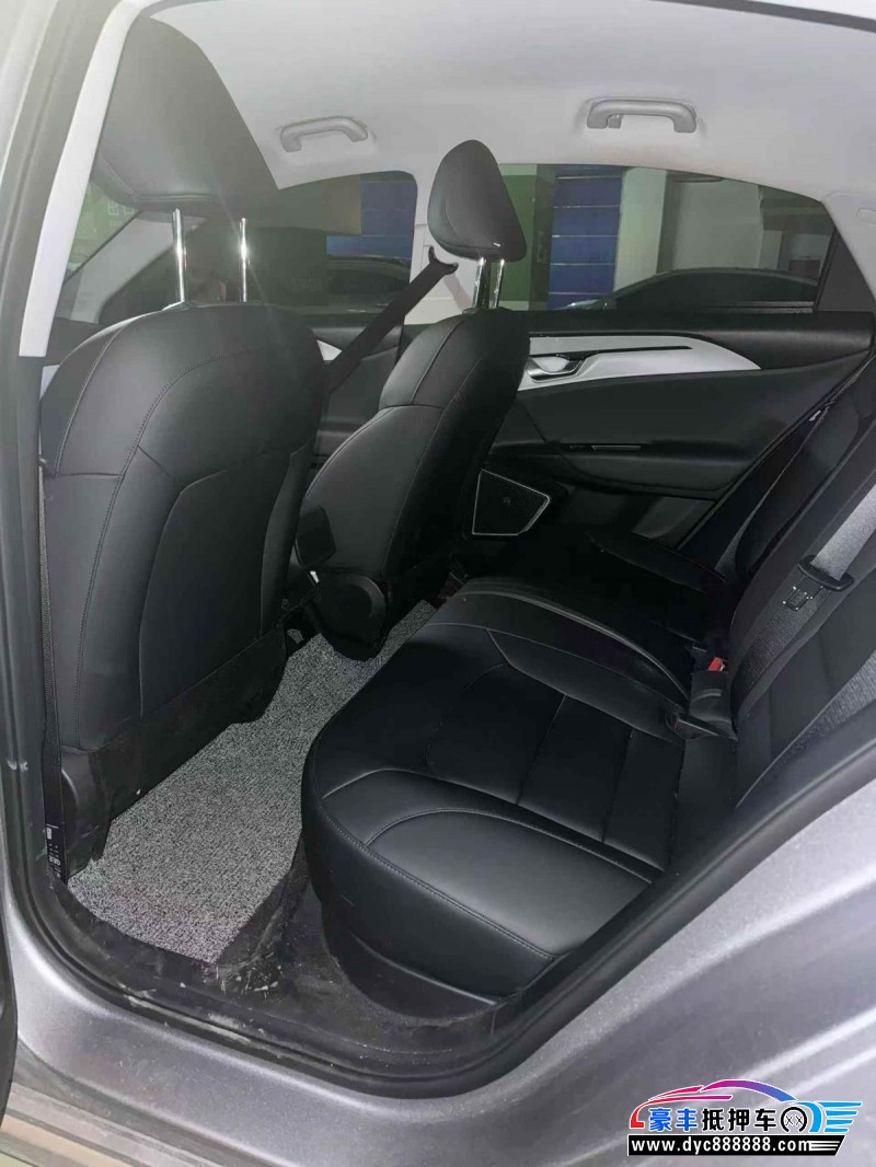 23年吉利几何轿车抵押车出售