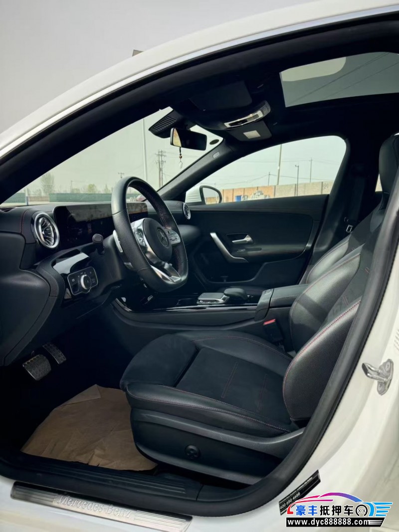 23年奔驰CLA轿车抵押车出售