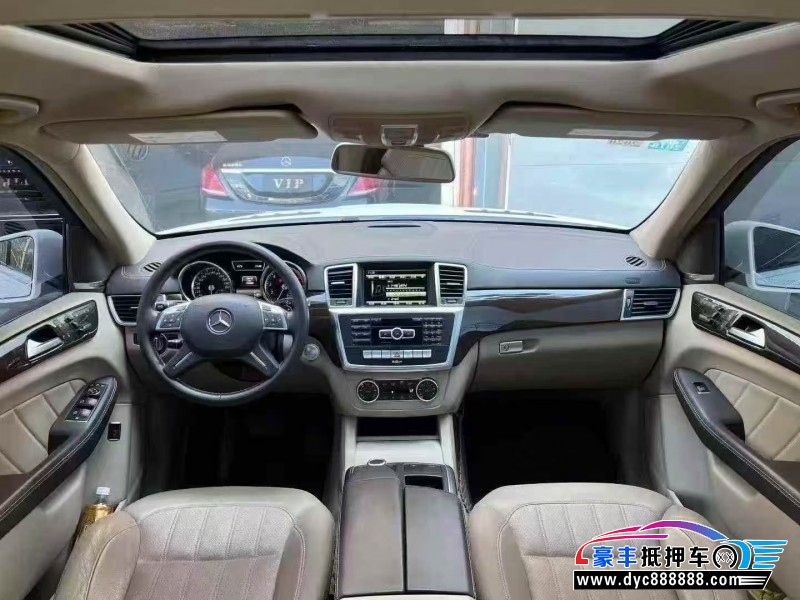 16年奔驰GLS轿车抵押车出售