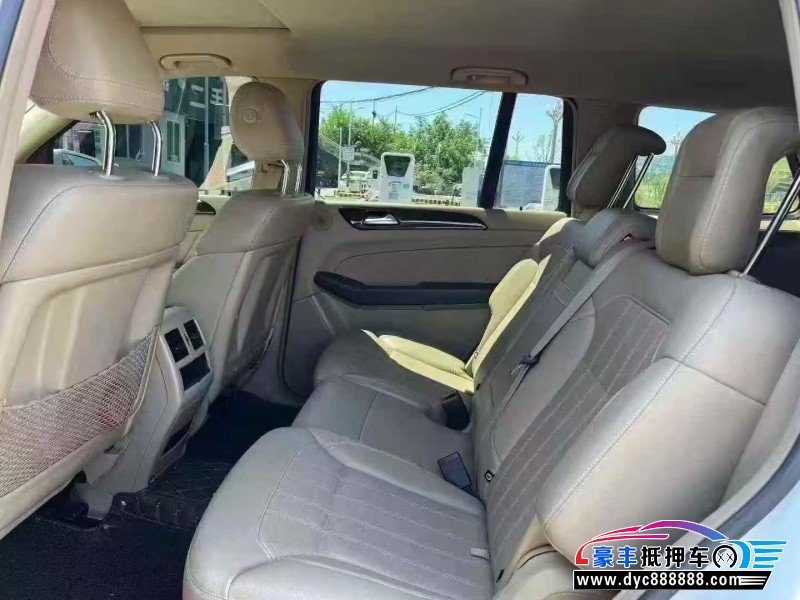 16年奔驰GLS轿车抵押车出售