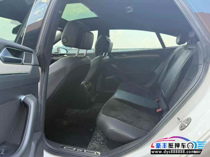 19年大众CC轿车抵押车出售