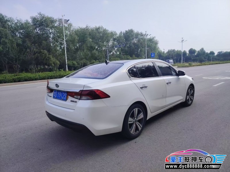 19年起亚K4轿车抵押车出售