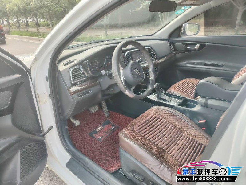 19年起亚K4轿车抵押车出售