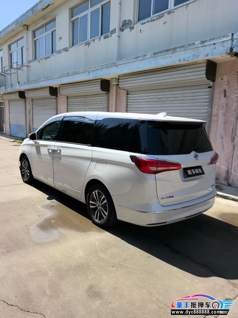 16年别克GL8轿车抵押车出售