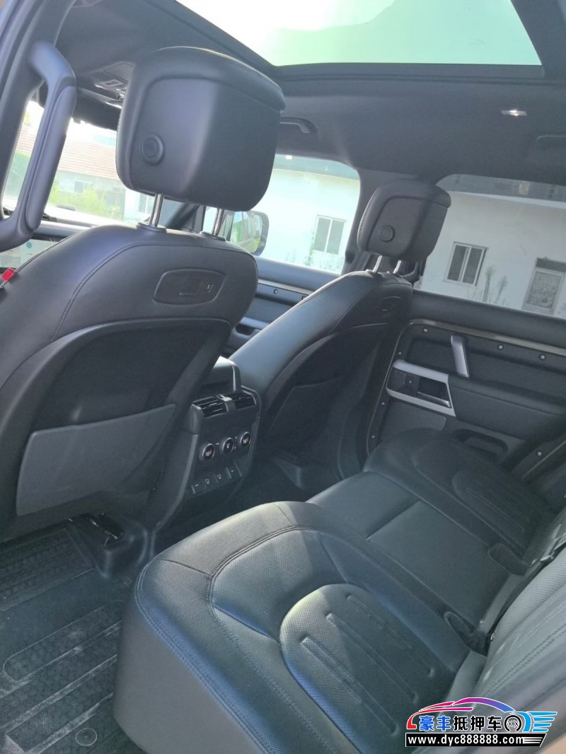 21年路虎卫士轿车抵押车出售