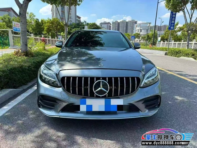 19年奔驰C轿车抵押车出售