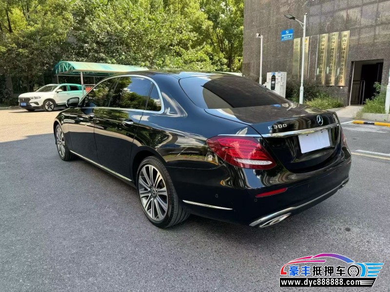 18年奔驰E轿车抵押车出售