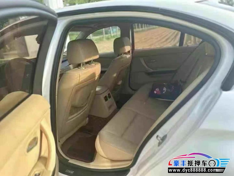 12年宝马3系轿车抵押车出售