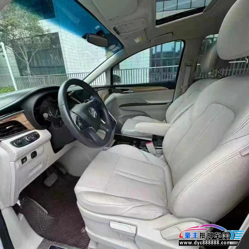 18年别克GL8轿车抵押车出售