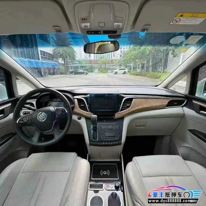 18年别克GL8轿车抵押车出售