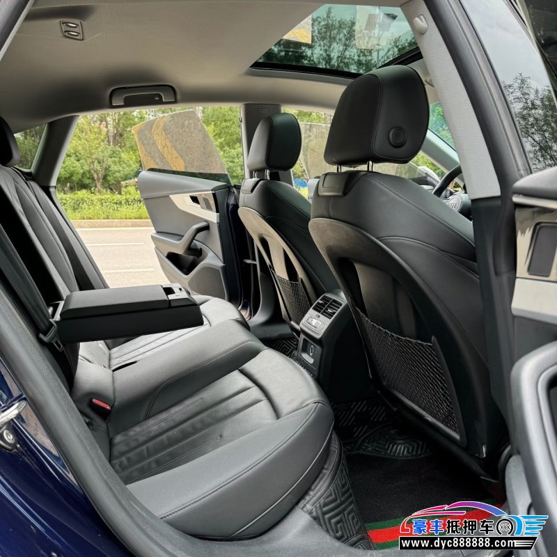 22年奥迪A5轿车抵押车出售