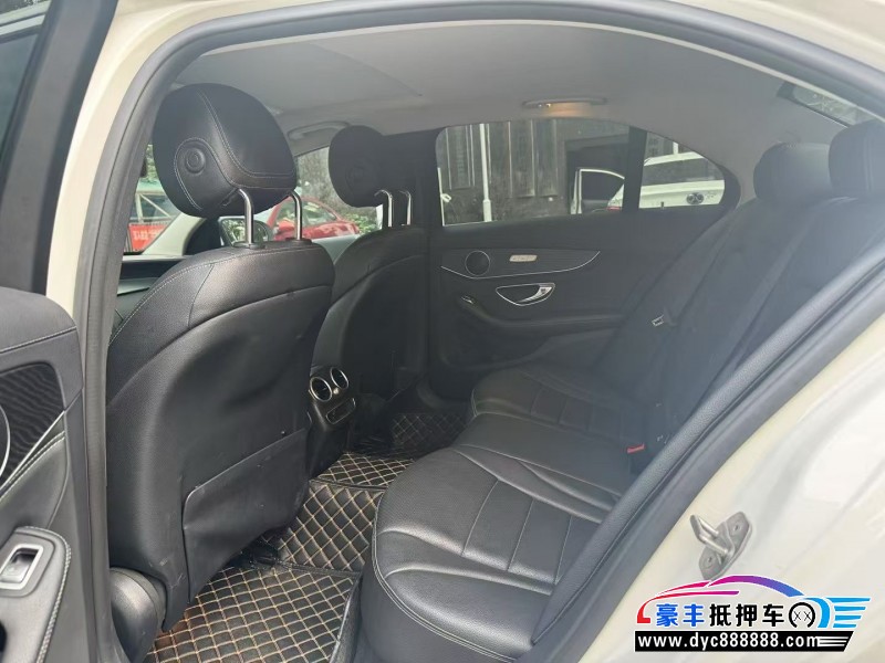 19年奔驰C轿车抵押车出售