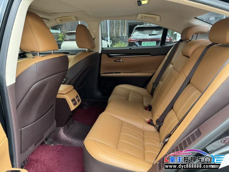 16年雷克萨斯ES轿车抵押车出售