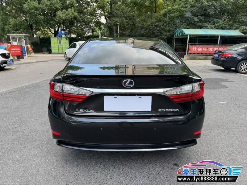 16年雷克萨斯ES轿车抵押车出售