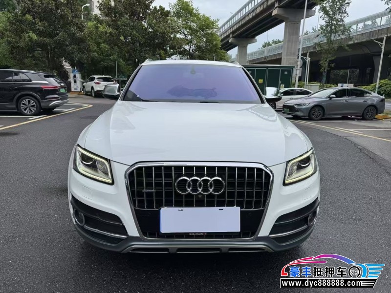 17年奥迪Q5轿车抵押车出售