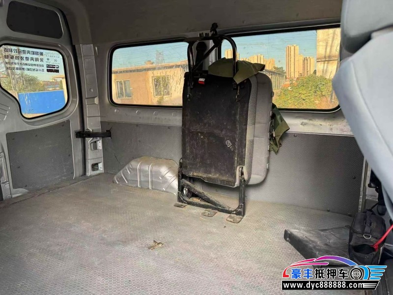 21年福田图雅诺轿车抵押车出售