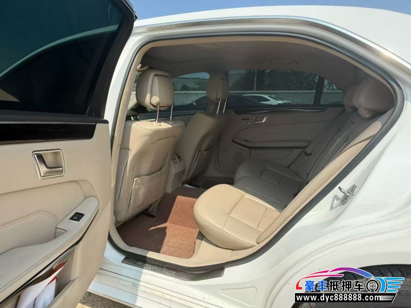 14年奔驰E轿车抵押车出售