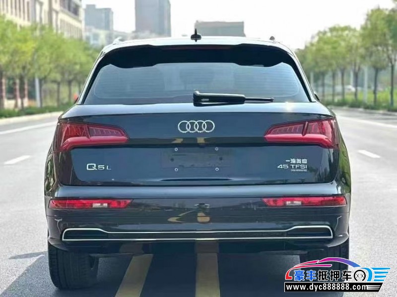 22年奥迪Q5轿车抵押车出售