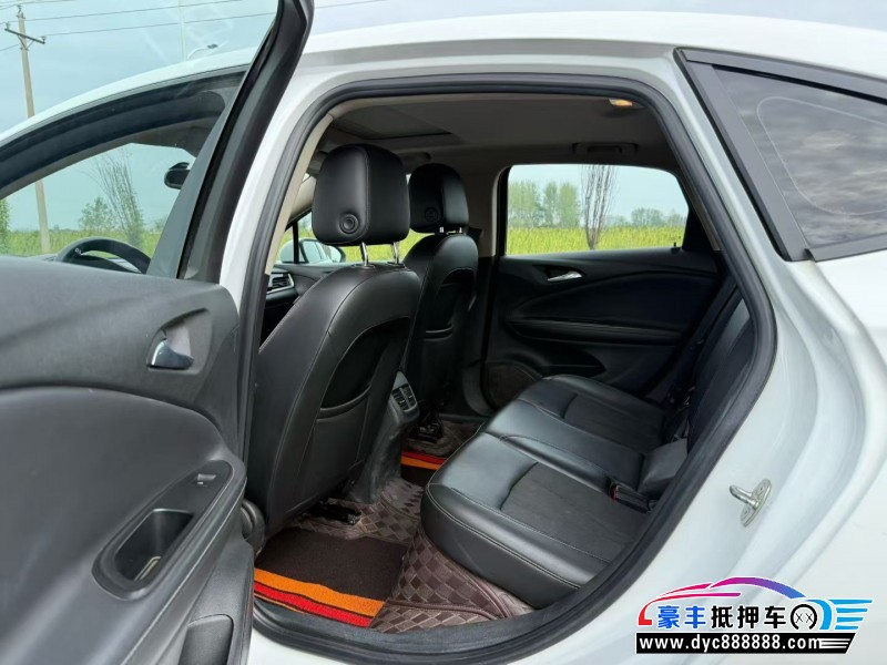 19年别克威朗轿车抵押车出售