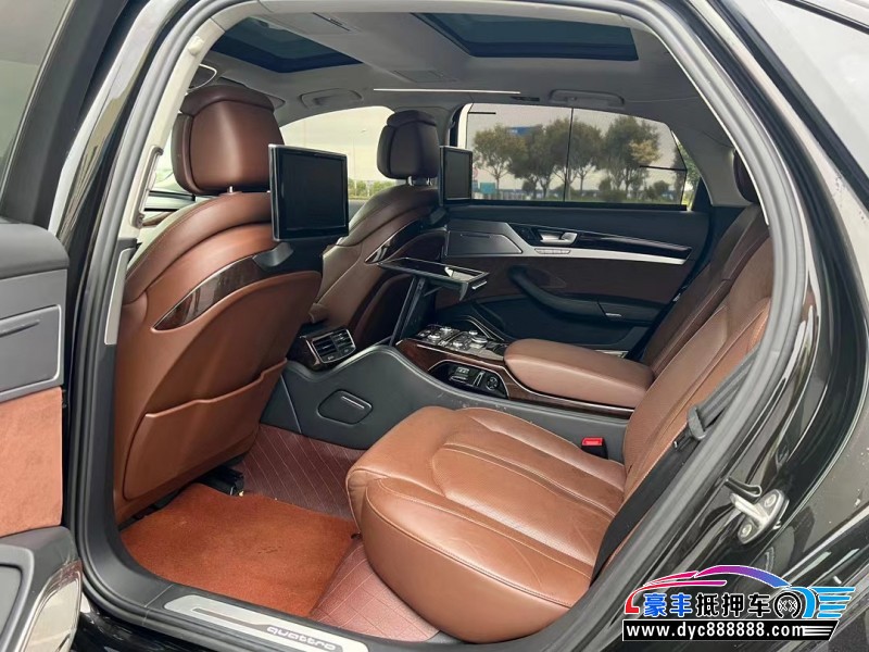 17年奥迪A8L轿车抵押车出售