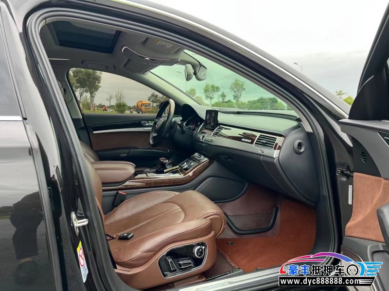 17年奥迪A8L轿车抵押车出售