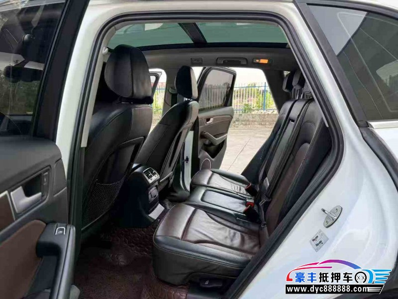 17年奥迪Q5轿车抵押车出售