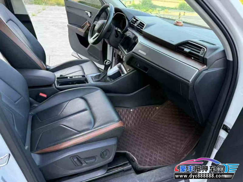 21年奥迪Q3轿车抵押车出售