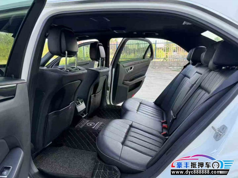 14年奔驰E轿车抵押车出售