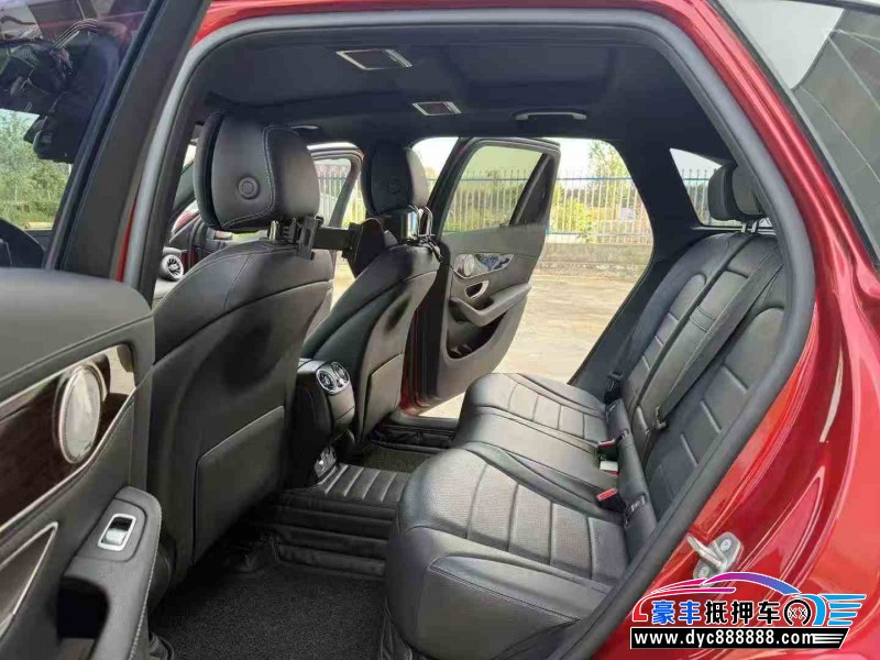 19年奔驰GLC轿车抵押车出售