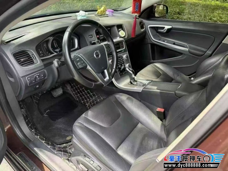 18年沃尔沃S60轿车抵押车出售