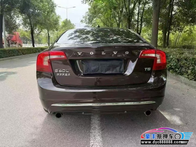 18年沃尔沃S60轿车抵押车出售