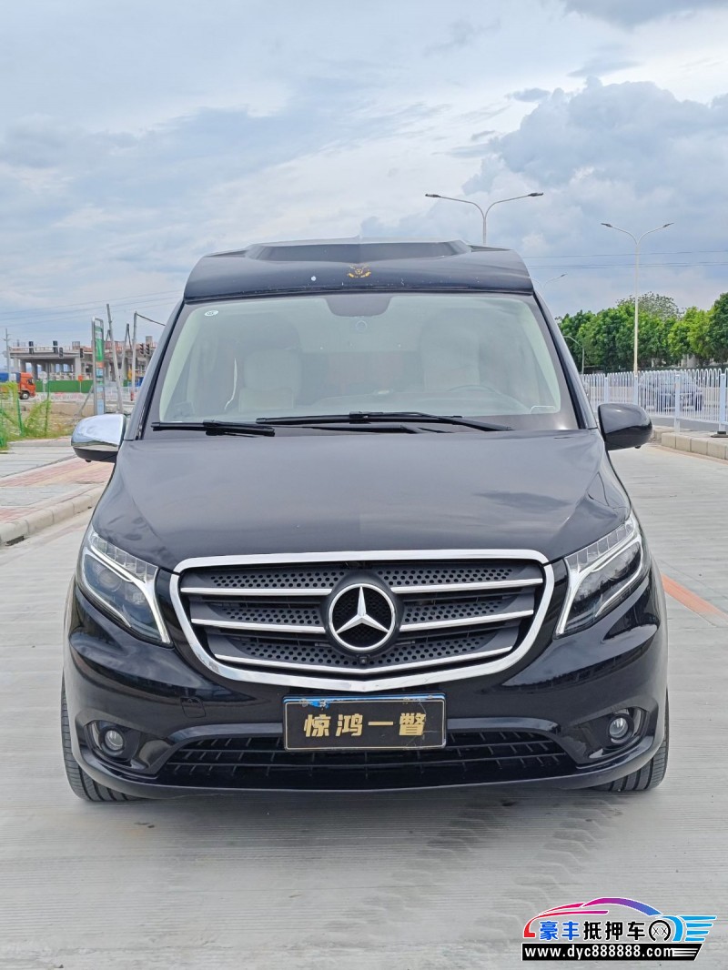 19年奔驰威霆轿车抵押车出售