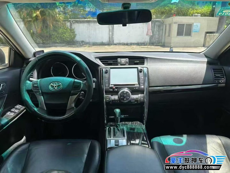 13年丰田锐志轿车抵押车出售