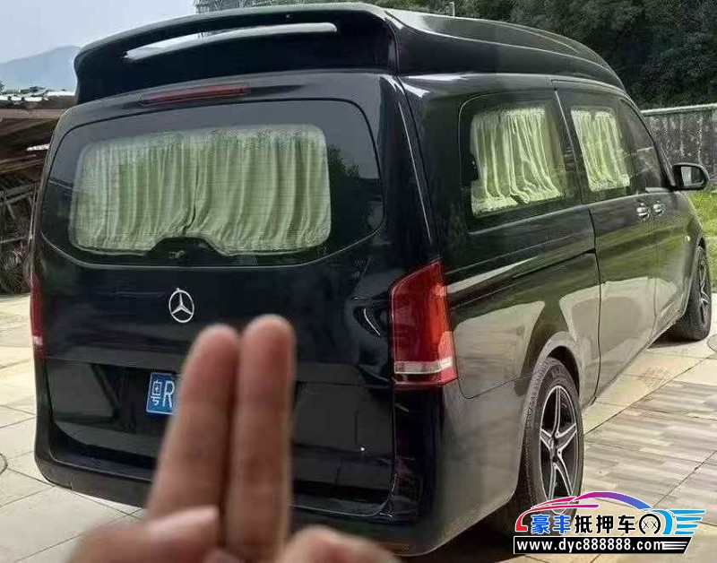 19年奔驰威霆轿车抵押车出售