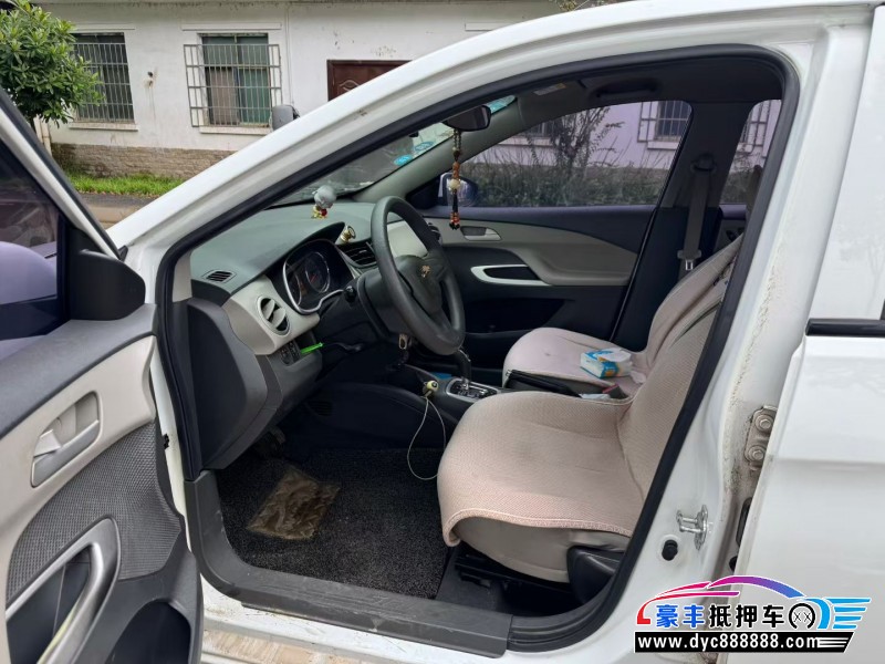 15年雪佛兰赛欧轿车抵押车出售